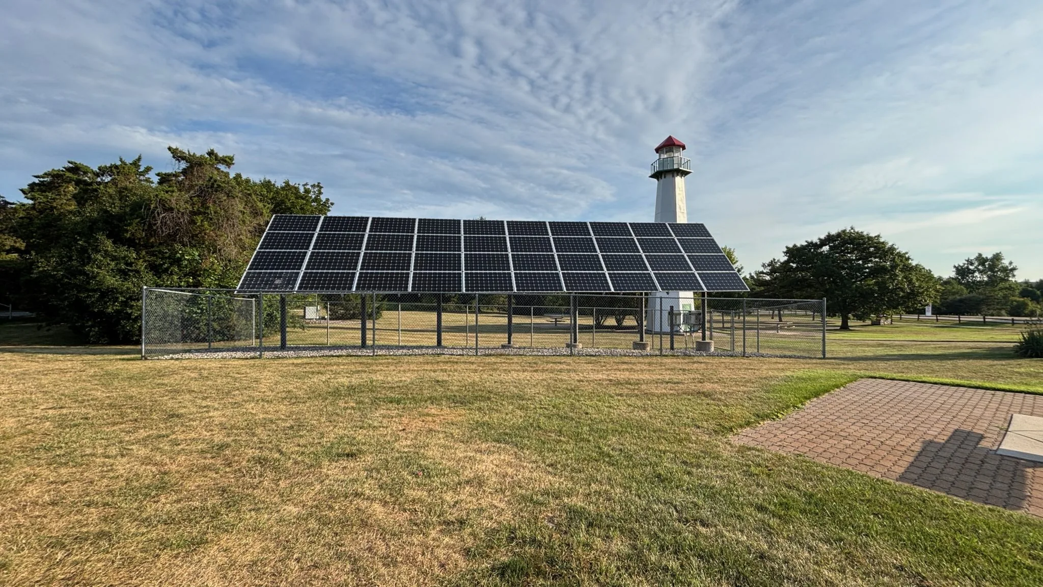 Ground mounted solar panel array